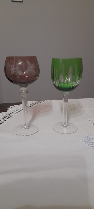 Sprzedam stare kieliszki do wina