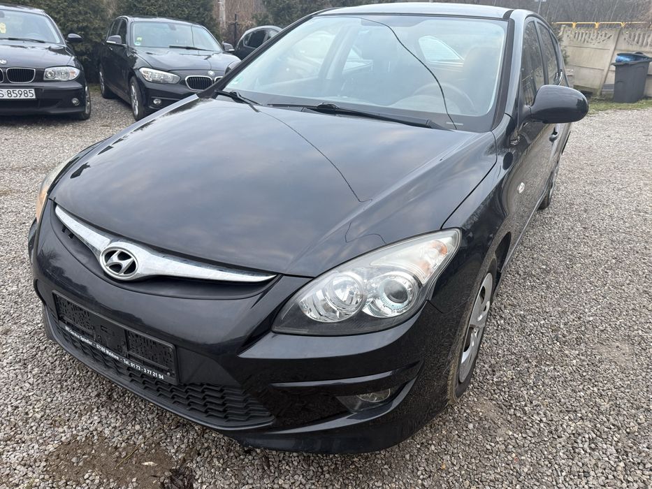 Hyundai i30 lift 1.4i niski potwierdzony przebieg oplacony