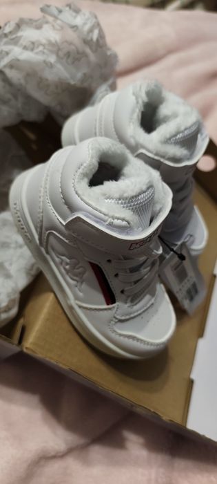 Хайтопи з хутром. Кросівки на хутрі. Kappa. Нові.