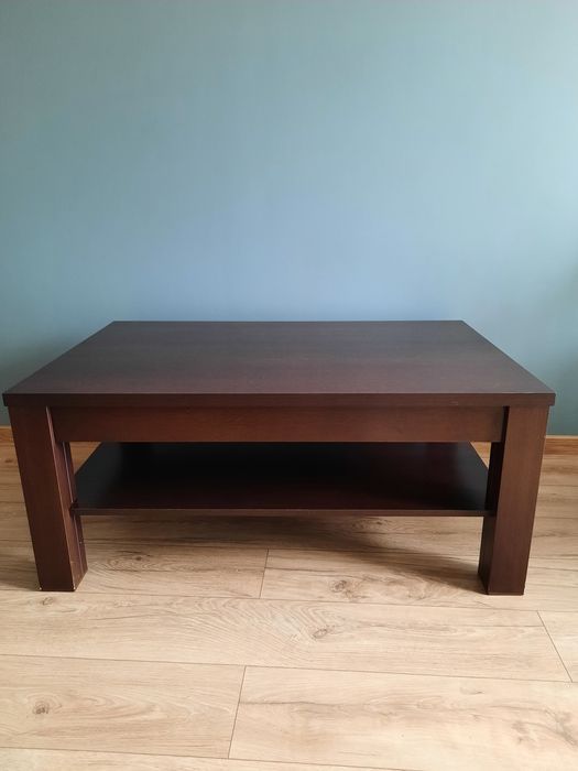 Stolik kawowy z półką