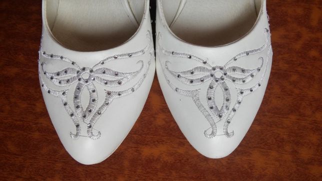 свадебные белые туфли Ласточка 39 размер