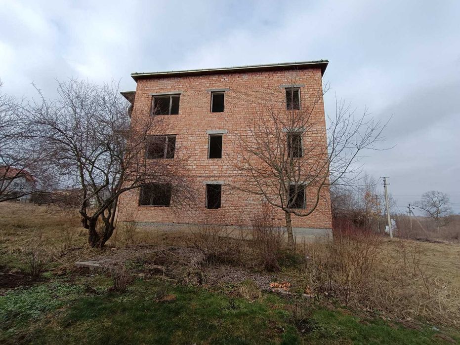 Продаж великого 3-х поверхового будинку, с. Лішня, 3км. до Дрогобича!