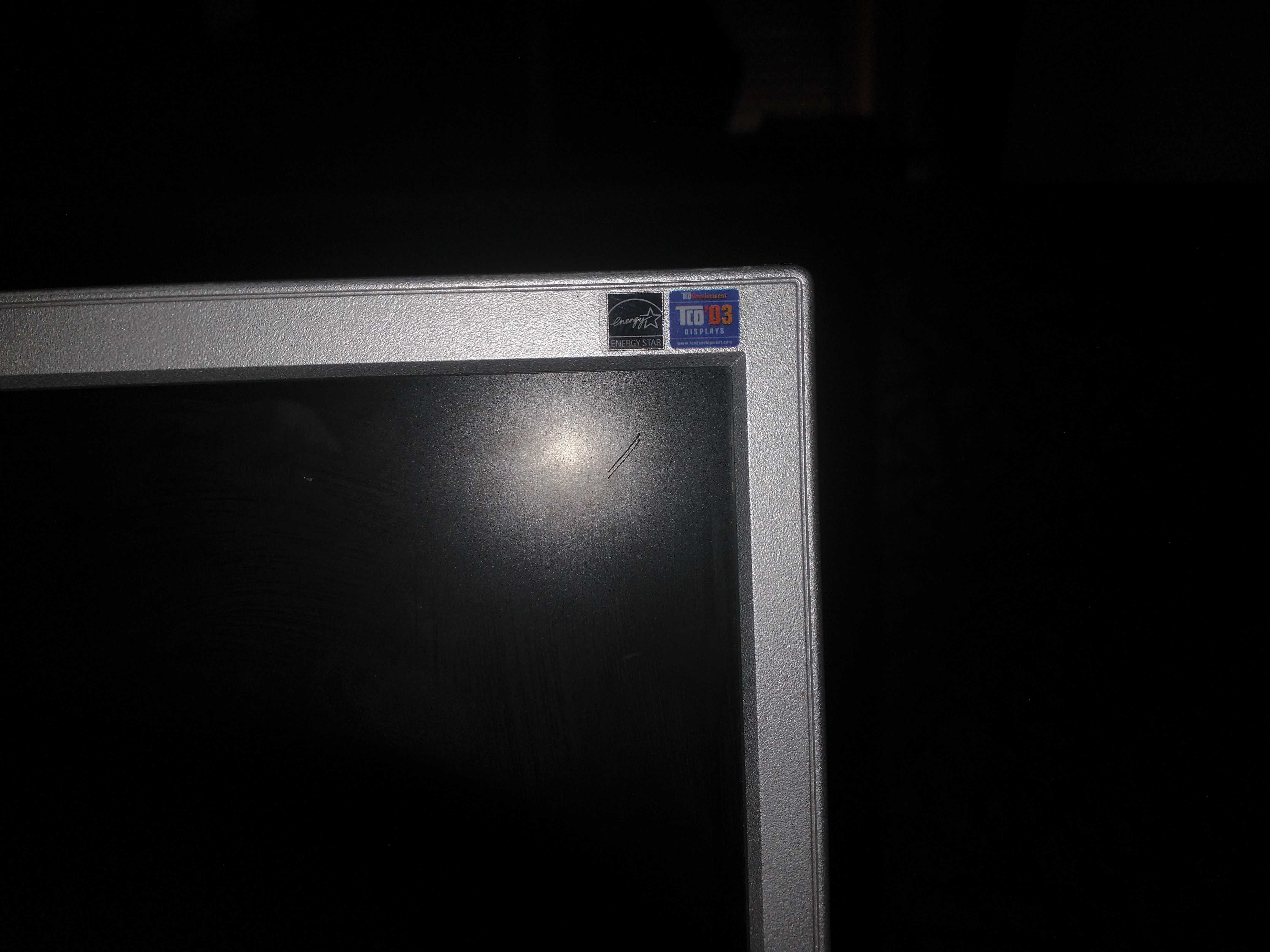 LG Monitor escritório/Ecrã escritório Flastron VGA