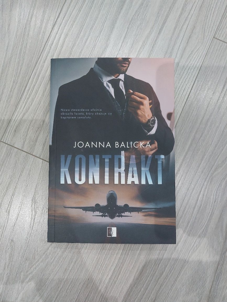 Książka ,,Kontakt" + zakładka