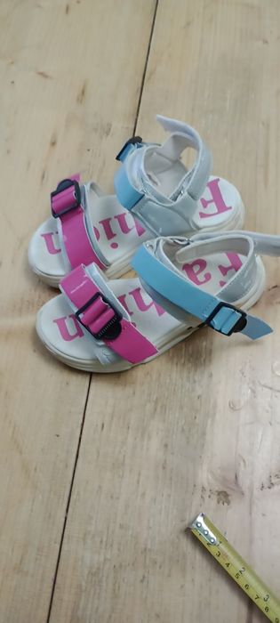 Кросівки для дівчинки