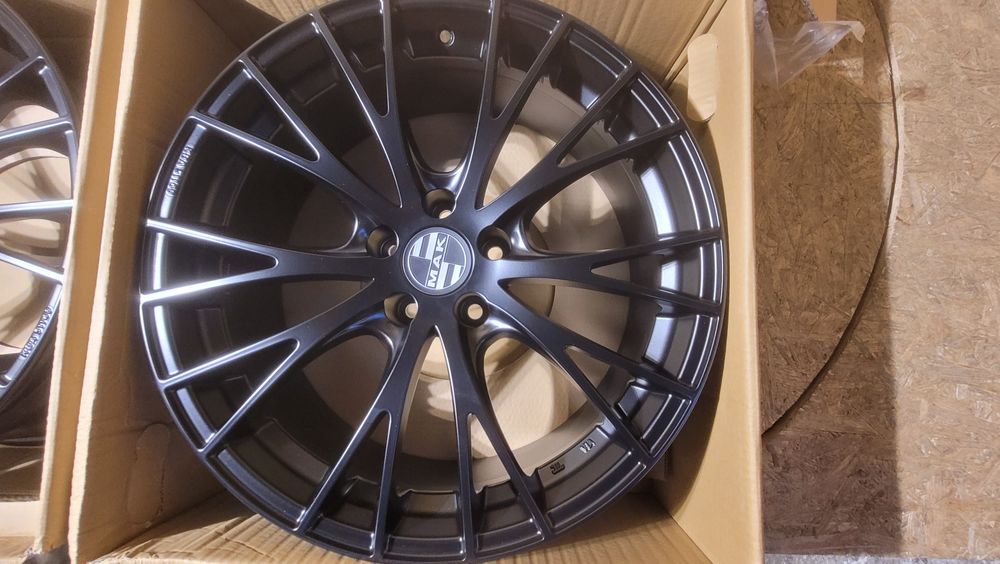 Felgi aluminiowe 5x112 8j et 21 66.6 19"  AUDI  a5 a4 a6 q5