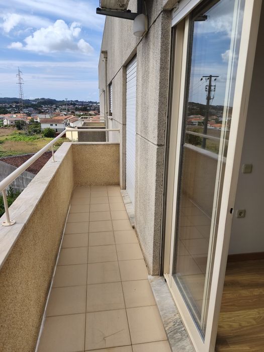 Apartamento T3 com garagem
