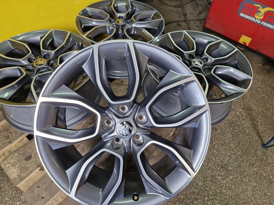 Alufelgi 5x112 19 Skoda Octavia RS Superb Kodiaq RS Karoq OE CRATER