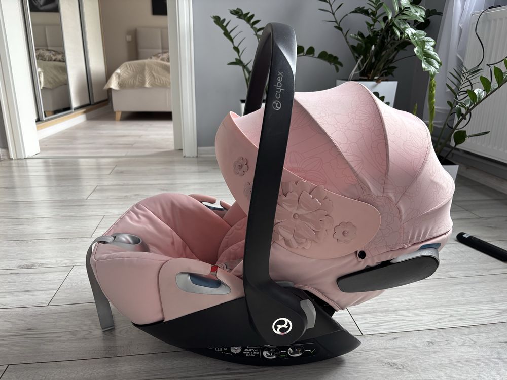 Fotelik łupina Cybex z i size simply flower