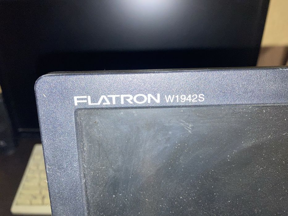 Монітор LG flatron w1942s, Samsung