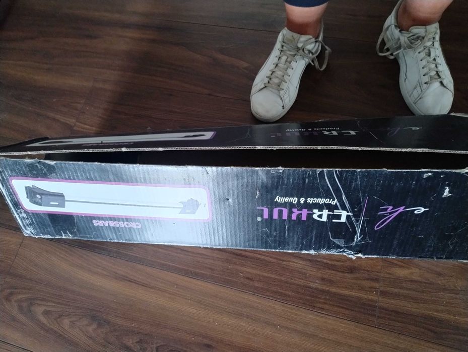 Bagażnik dachowy na zintegrowane relingi do volkswagena Passata B8