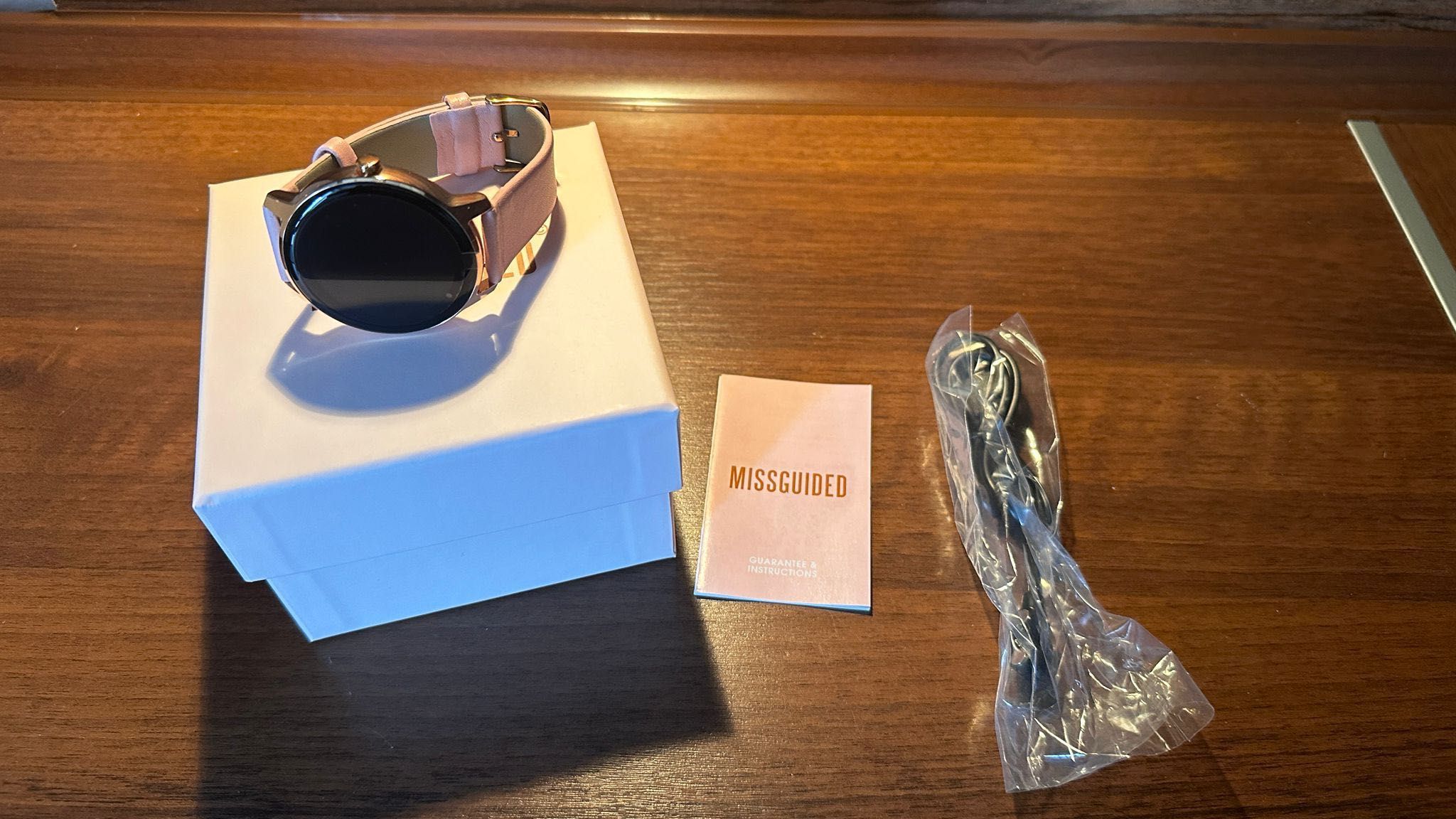 Zegarek smart watch damski marki missguided  MG081