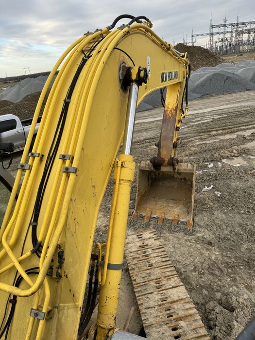 Гусеничний екскаватор NEW HOLLAND E305