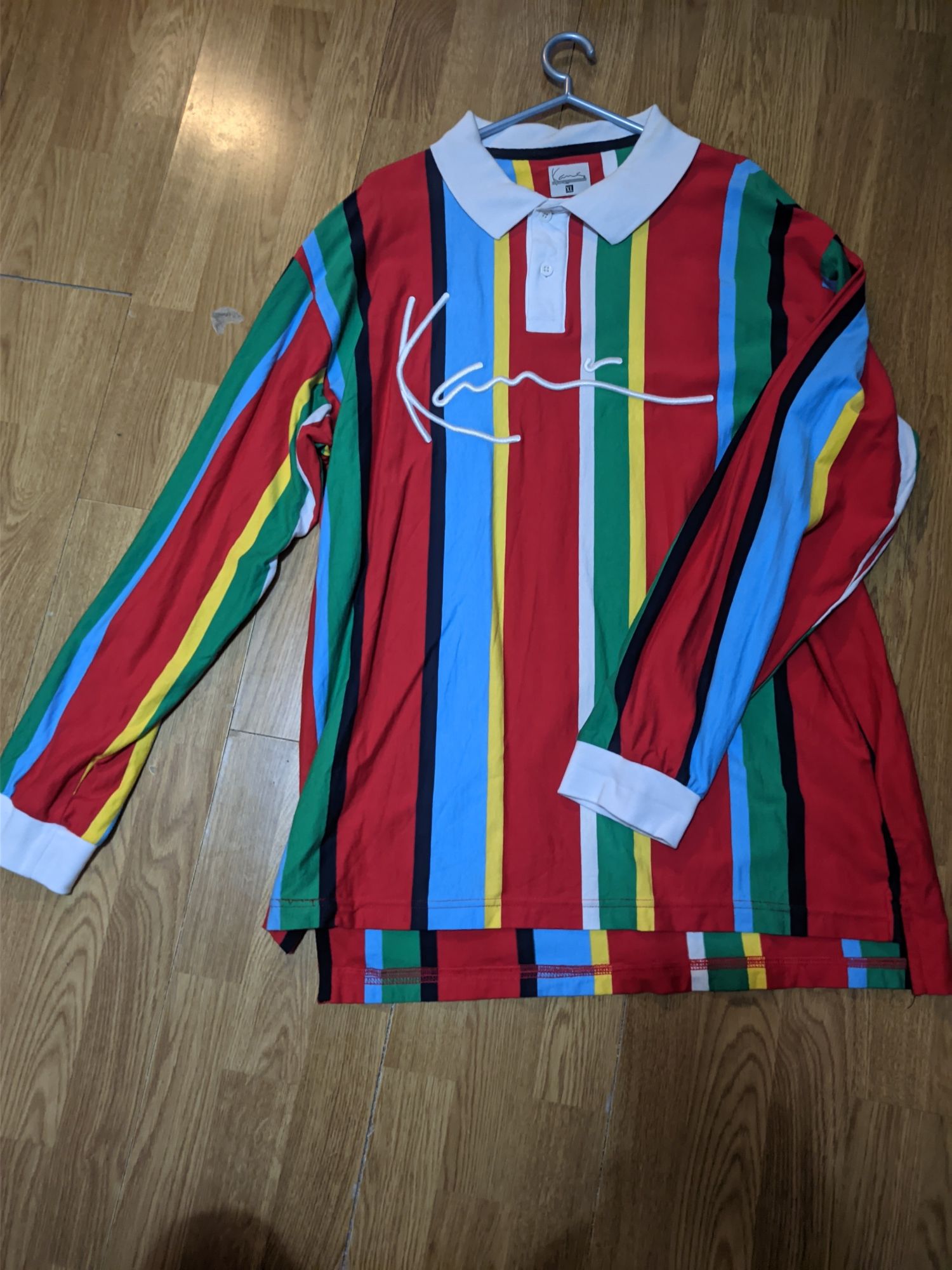 Polo Karl Kani como novo