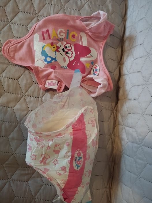 Lalka Baby Born bobas 827956 łóżeczko ubranka pieluszka