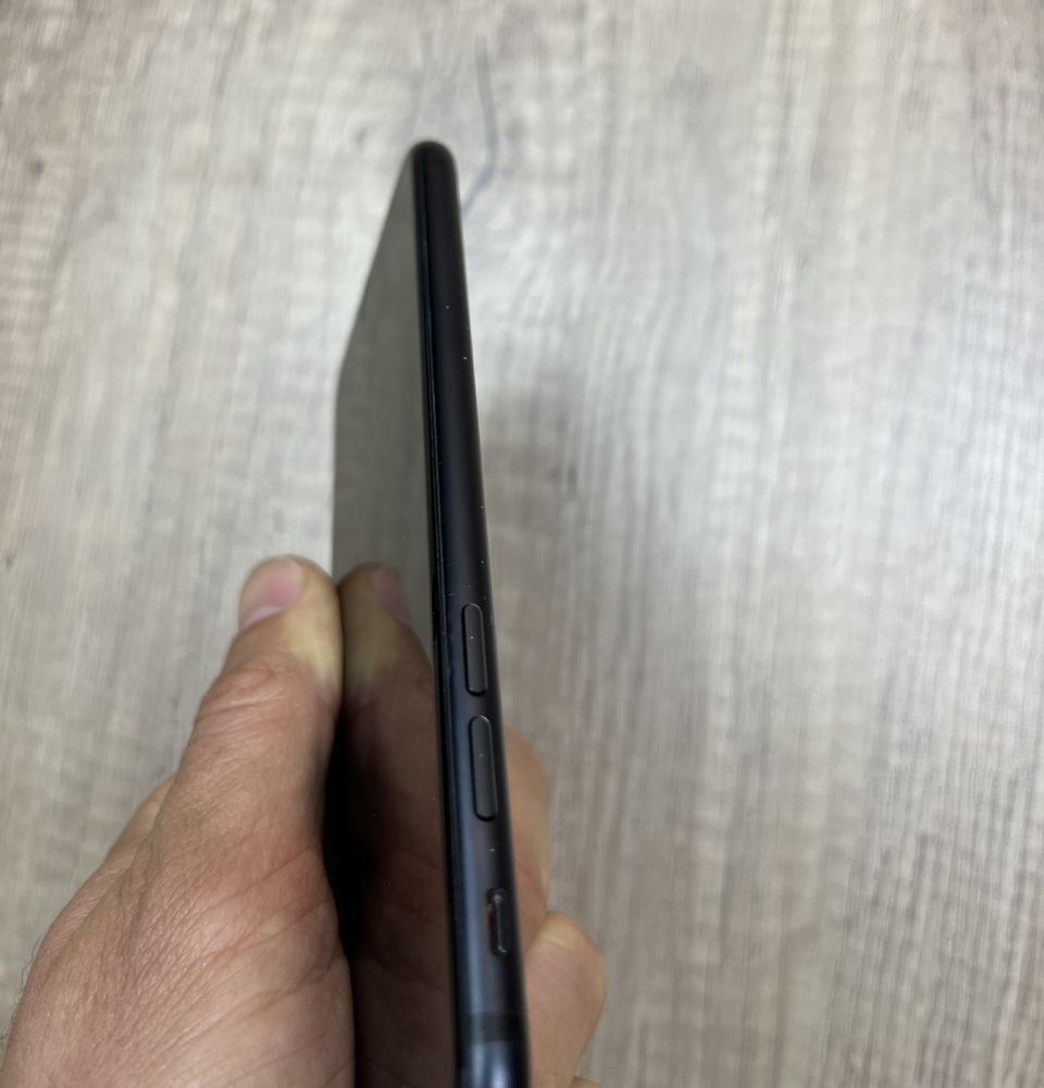 Iphone 7 128 gb чорний повністю робочий ідеальний стан