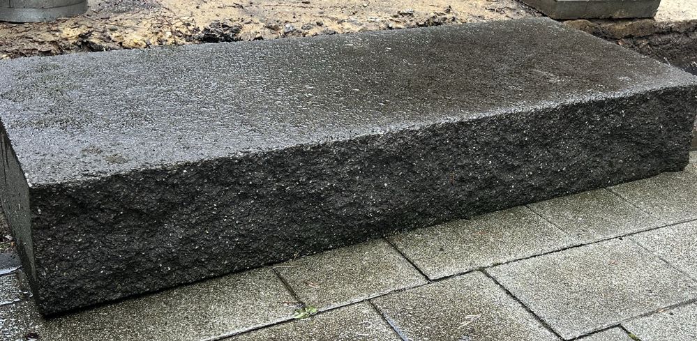 Stopień- blok schodowy betonowy split