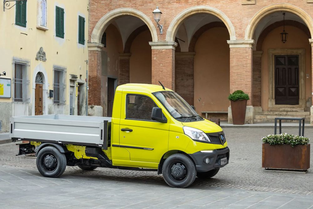 Piaggio Porter NPe  skrzynia, pojazd zeroemisyjny, najnowszy model elektryczny