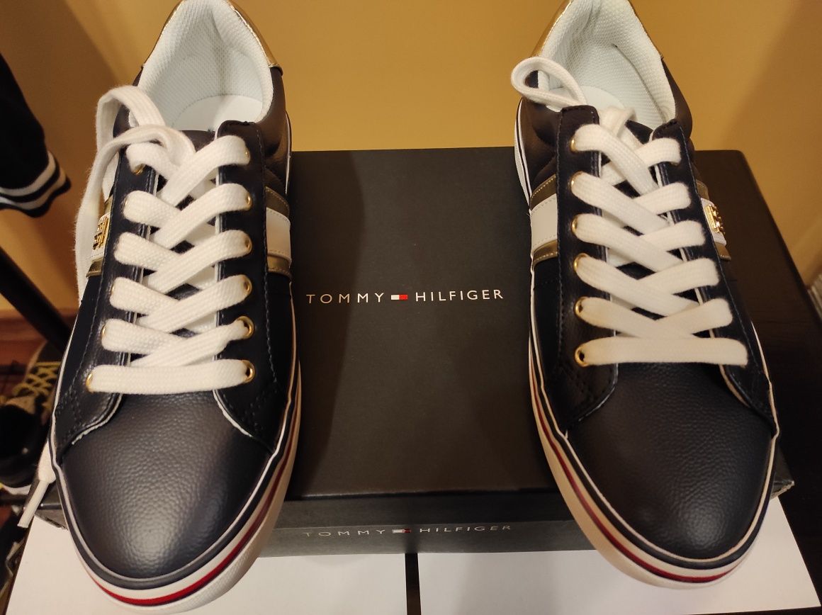 Nowe , oryginalne Sneakersy Tommy Hilfinger rozm 8