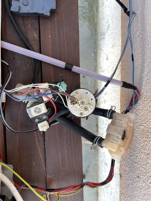 Запчастини до пральної машини Indesit Indesit BTW A51052