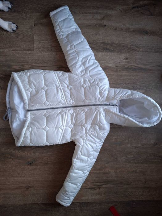 Biała kurtka dziewczęca wiosna/jesień 110/116