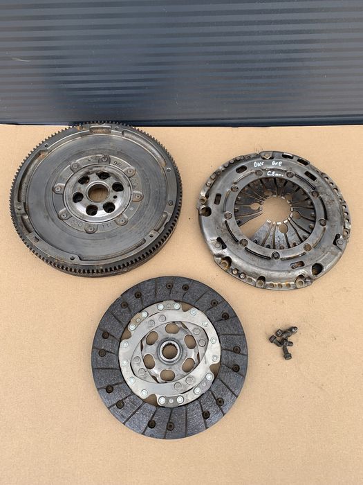 Koło dwumasowe tarcza docisk SACHS 1.9 TDI 105KM BXE BKC Golf V Touran