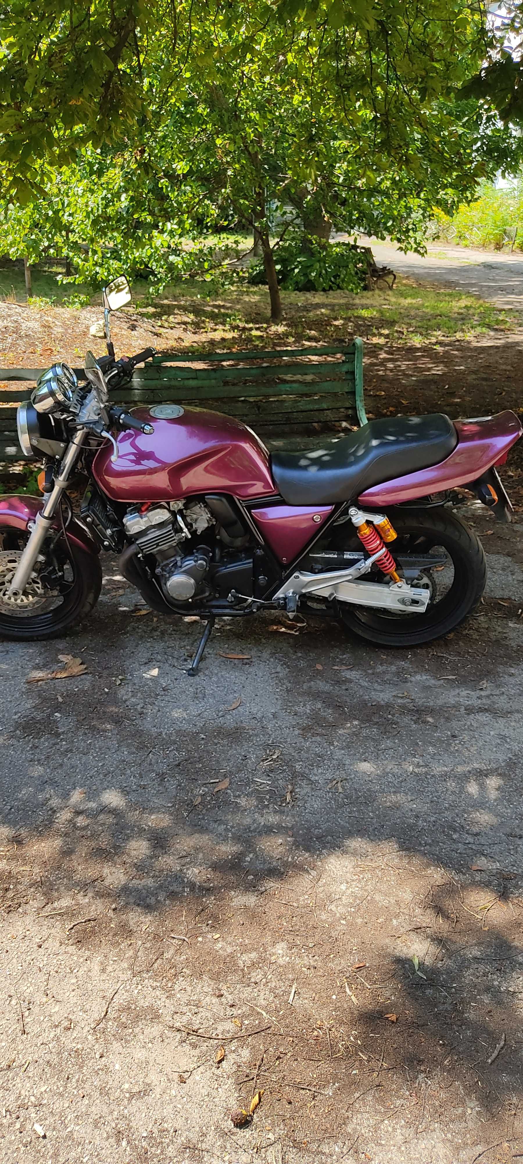 Продам мотоцикл Honda cb400