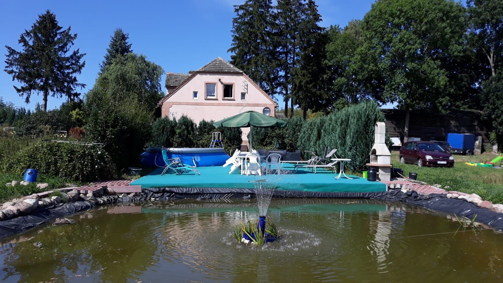 Urokliwy wiejski dom