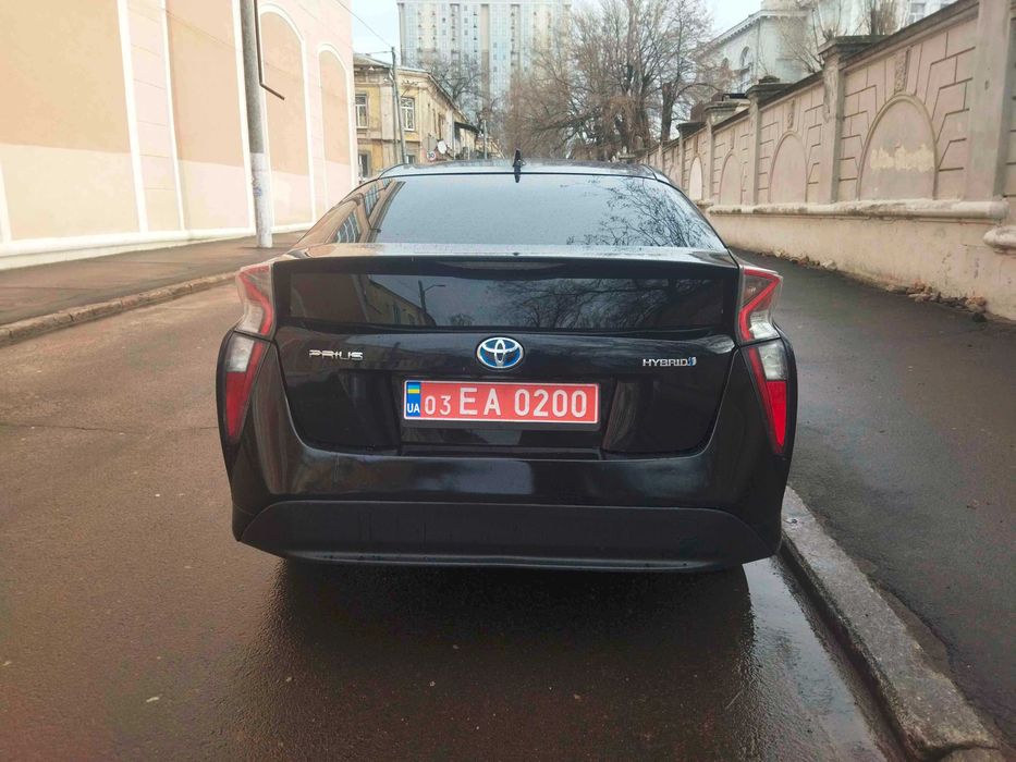 Toyota Prius Hybrid 2017рік 50