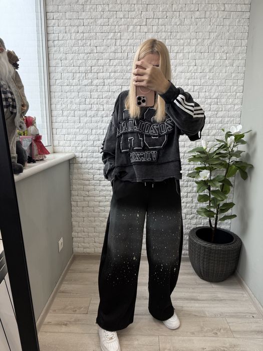 Теплі жіночі широкі штани зі стразами. Утеплені широкі штани на велюрі