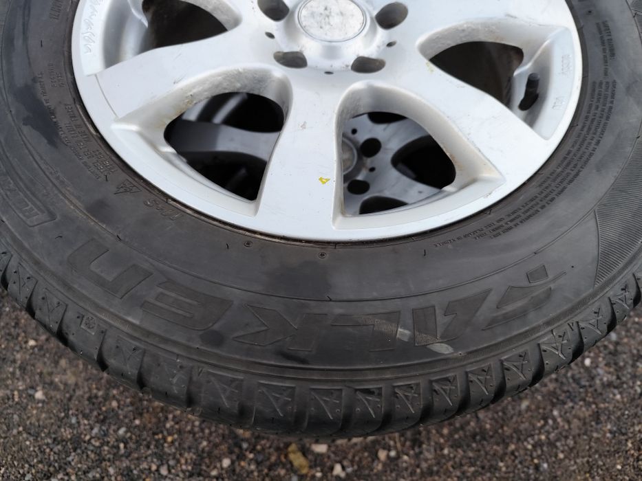 Komplet kół zimowych na  alufelgach 215/65/16