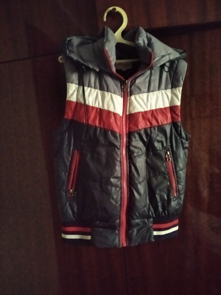 Куртка-жилетка 34р для мальчика