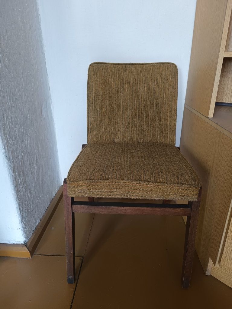 Sprzedam krzesło z PRL