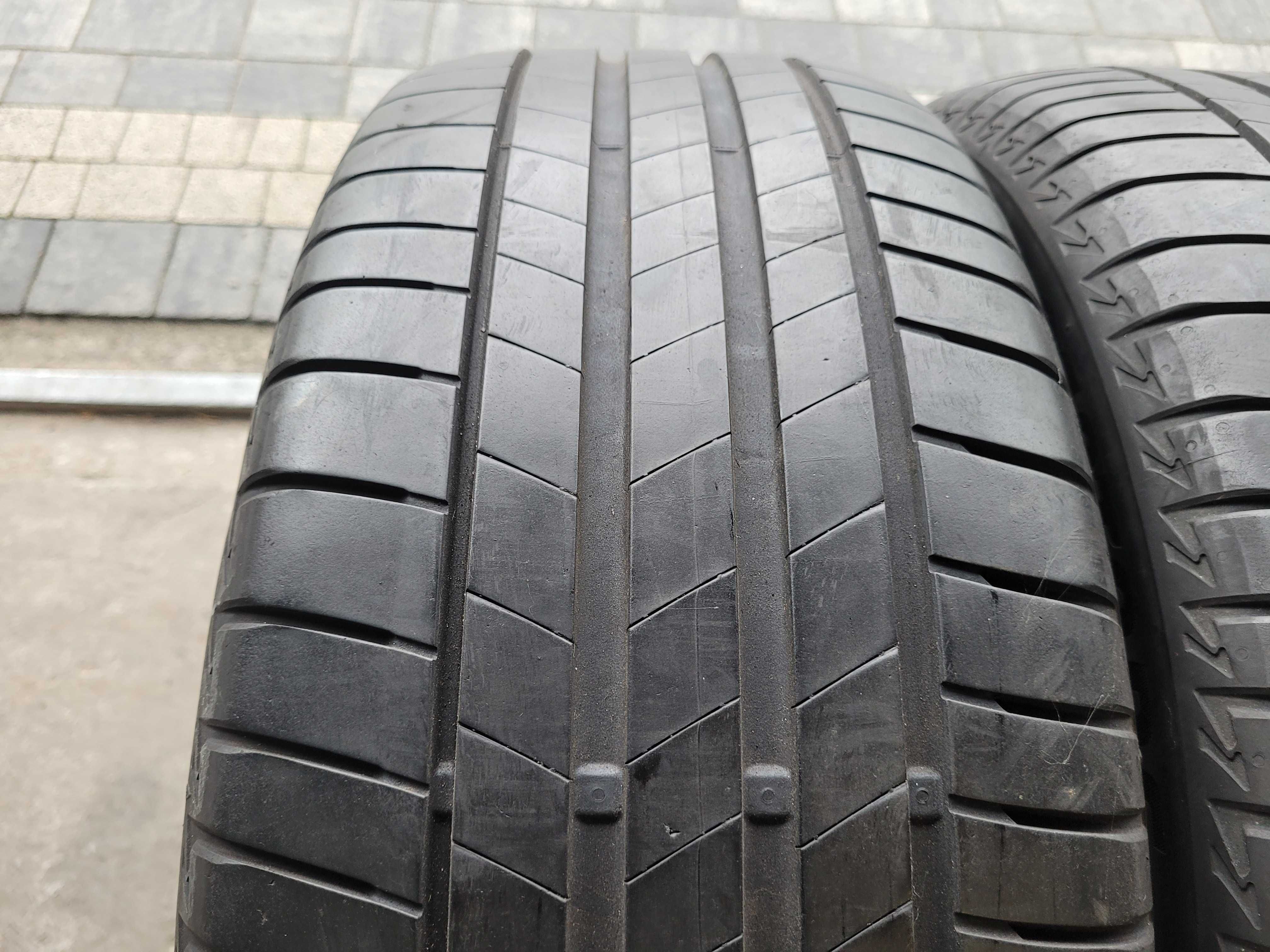 225 / 55 R 18  Bridgestone