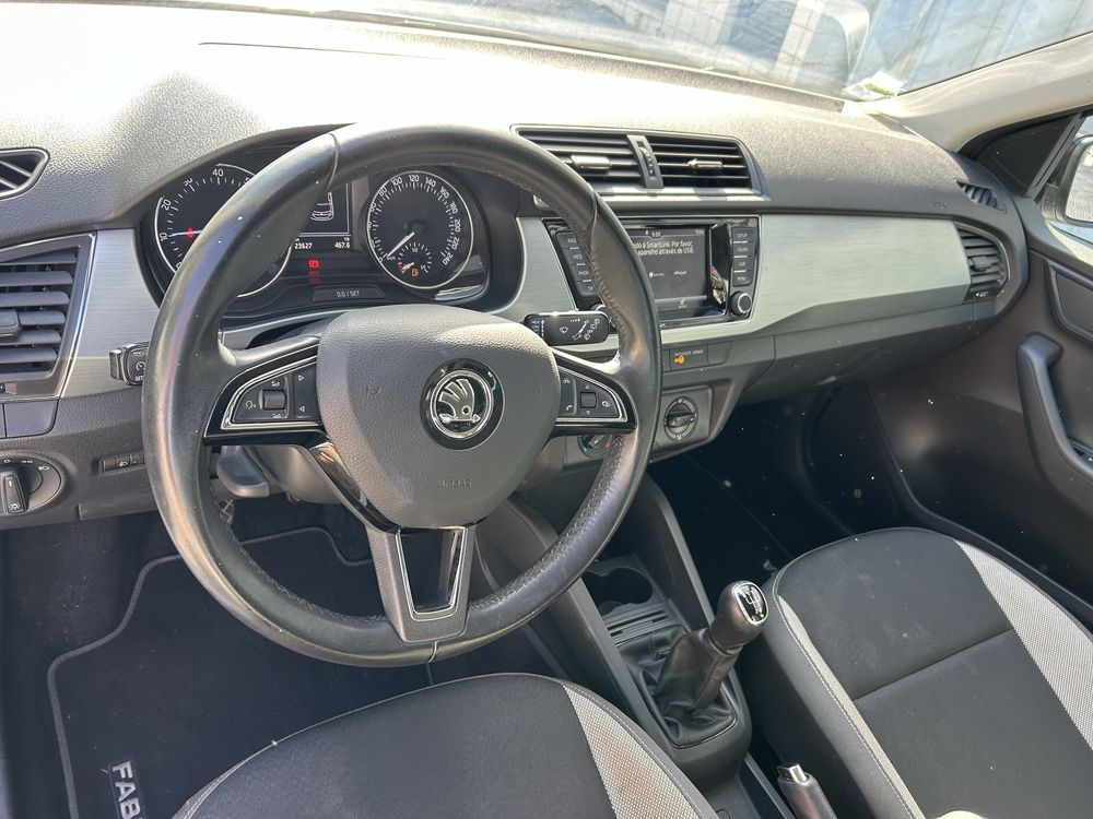 Skoda Fabia 1.0Tsi 95cv -c/ 23.000kms
