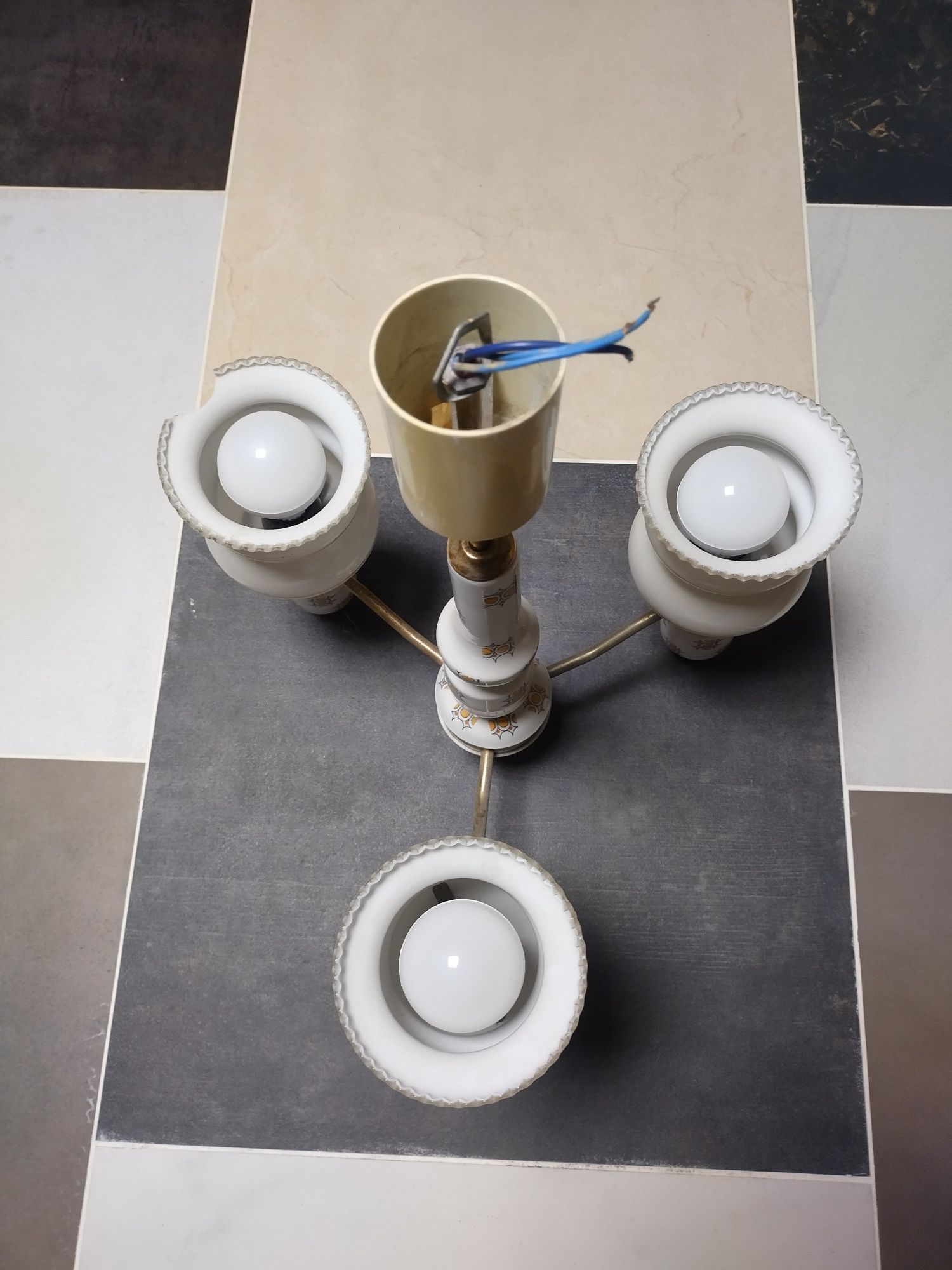 Żyrandol porcelanowy 3 żarówki
