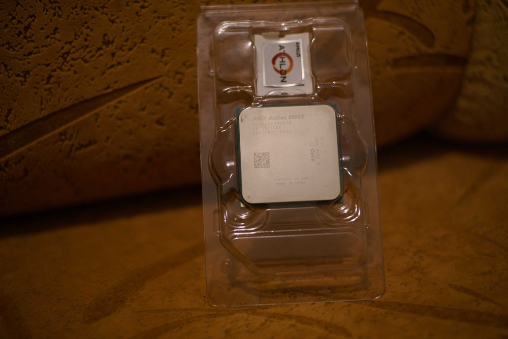 AMD Athlon 200GE (AM4 socket)