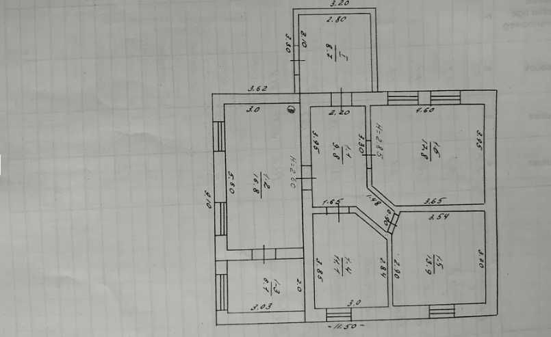 Продаж окремого будинку з ділянкою у місті