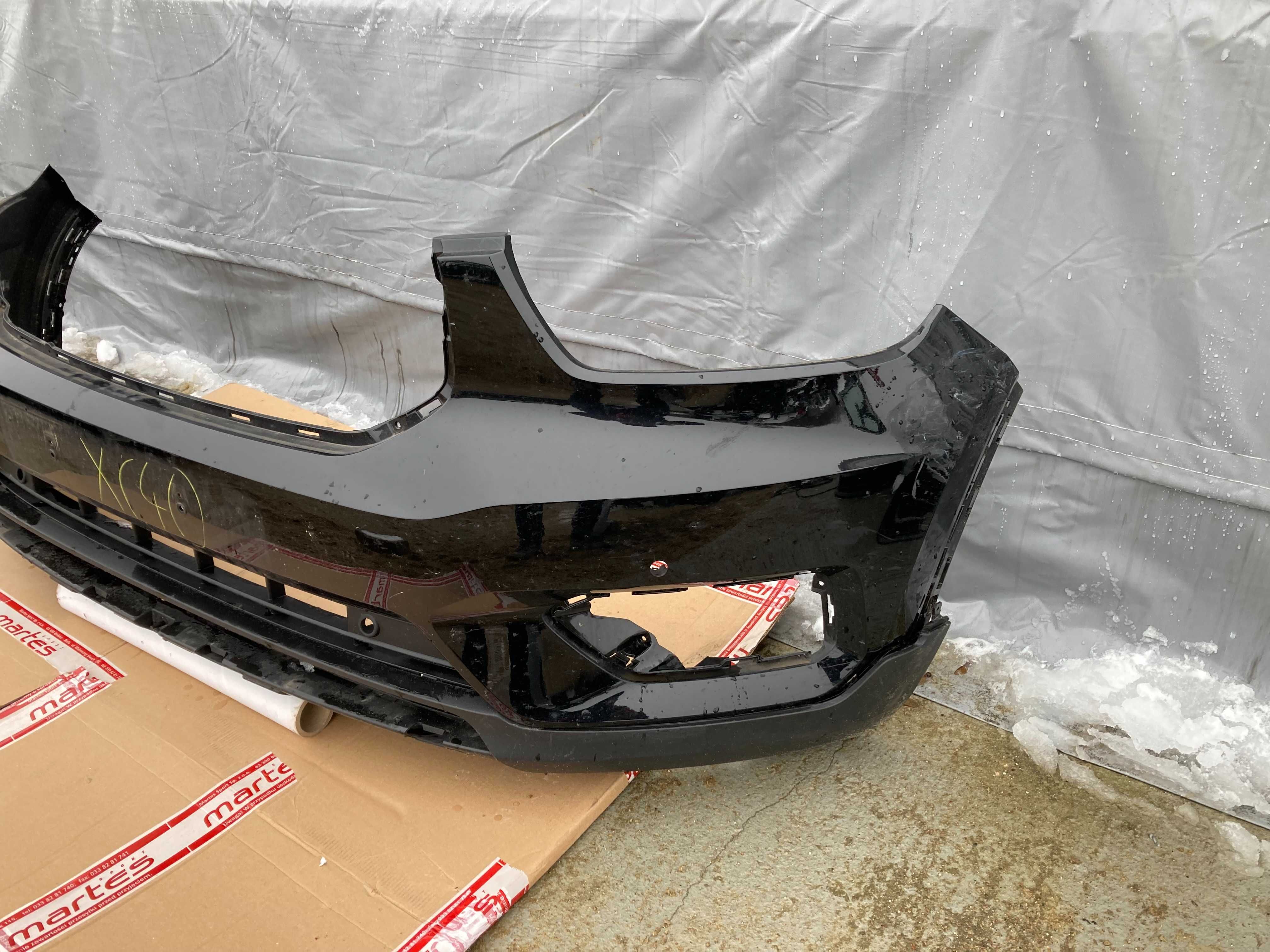 VOLVO XC40 zderzak przód przedni cały+kratki, pdc