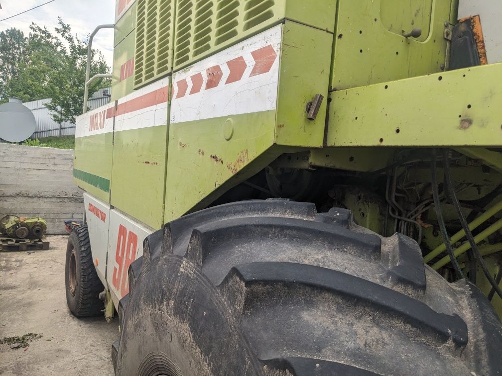Продам комбайн класс