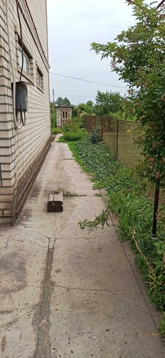 Продам будинок на селищі Залізничному