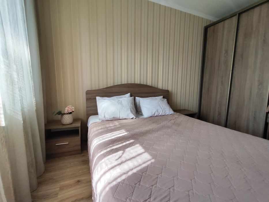 Подобово троєщина двокімнатна, центр