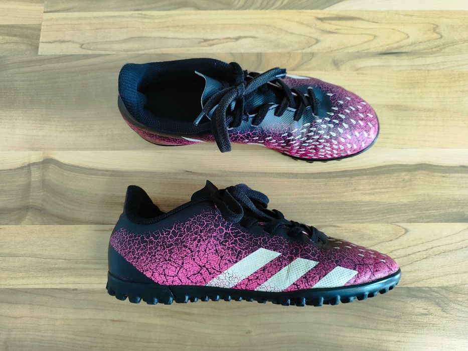 Buty do piłki nożnej turfy ADIDAS Predator Freak.4 TF Jr rozm. 38 2/3
