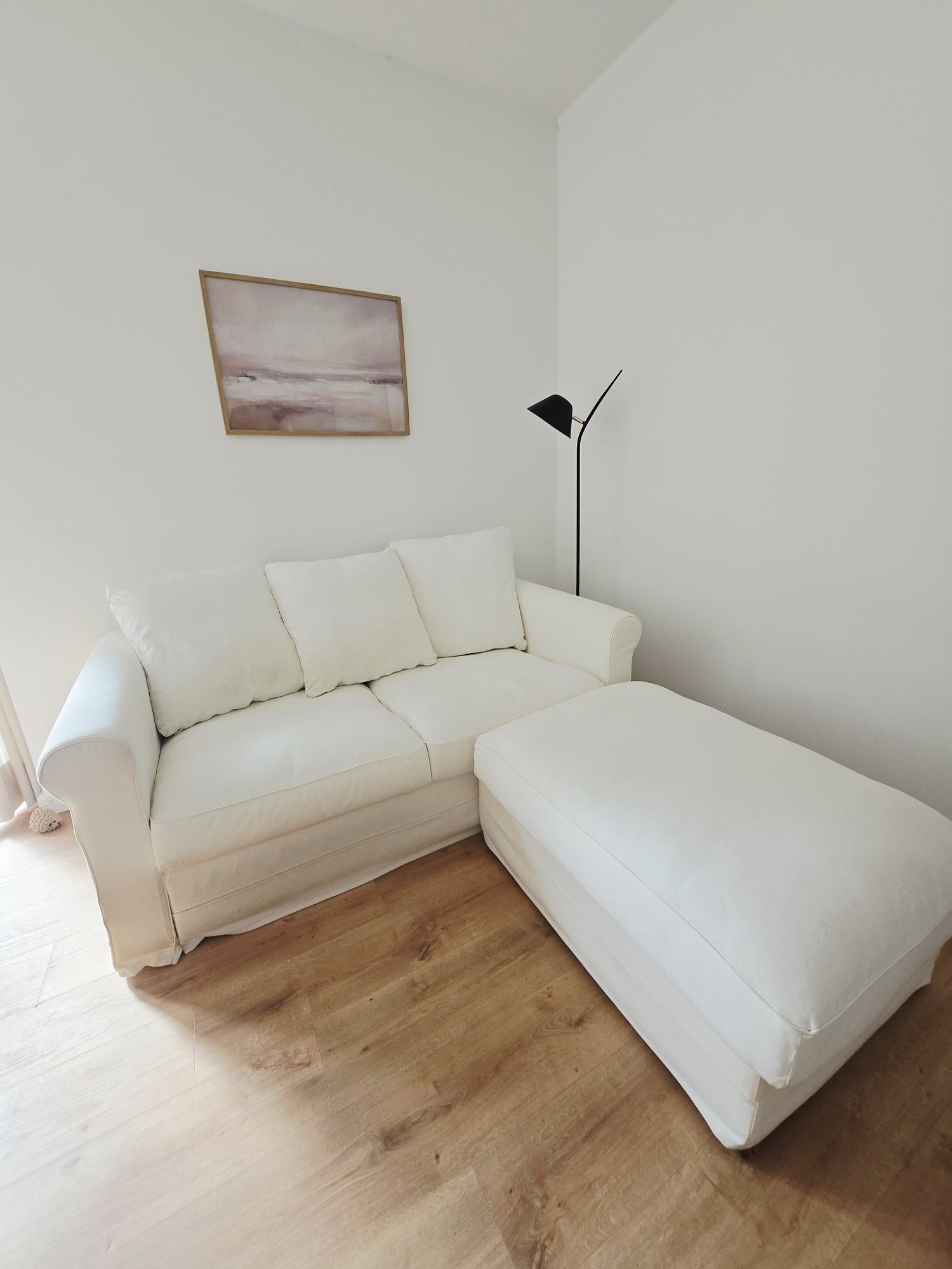Sofá Modular IKEA com puff.