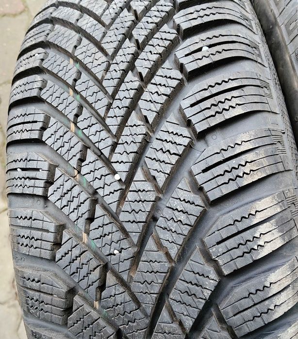 Opony ZIMA Continental 195/65/15 cena 4 szt 8,5mm