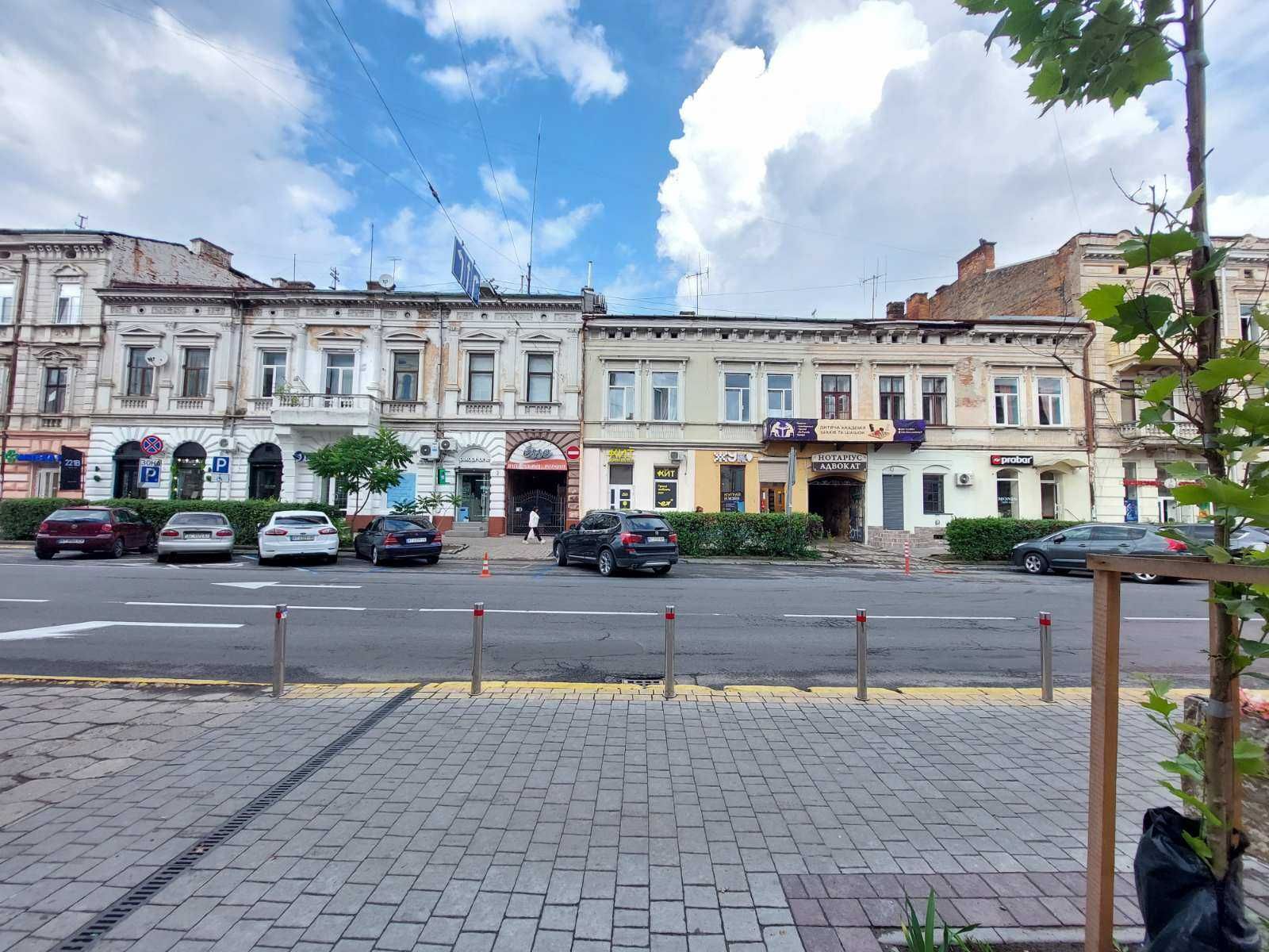Продаю комерційне приміщення у центрі міста по вул.Січових Стрільців