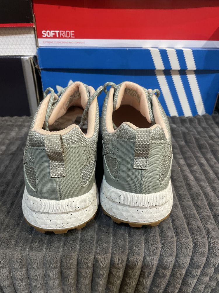 Оригінальні кросівки  Skechers Escape  41(27см) нові