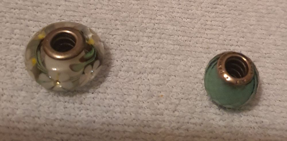 Várias contas da pandora