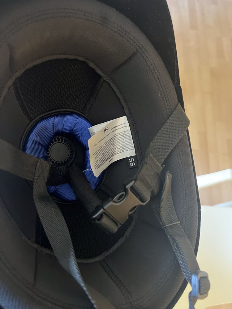 Toczek do jazdy konno kask