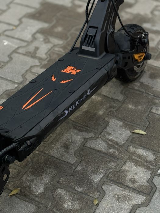 Продам електросамокат KuKirin G2 Master 2025